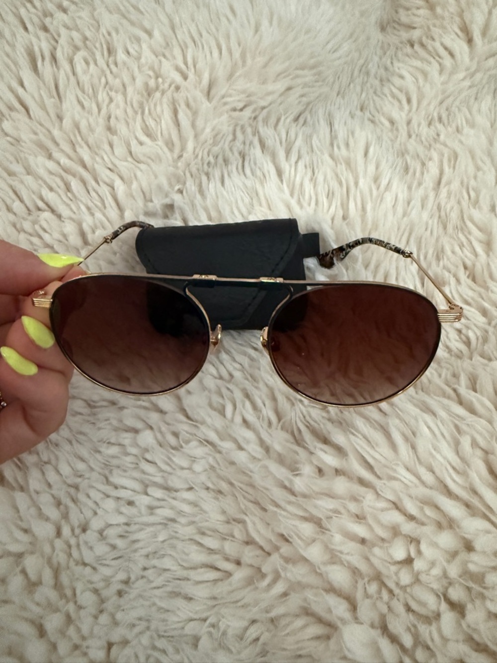 KREWE Gold Frame Brown Lens Foldable Women's Sunglasses with Case - Picture 4 of 8